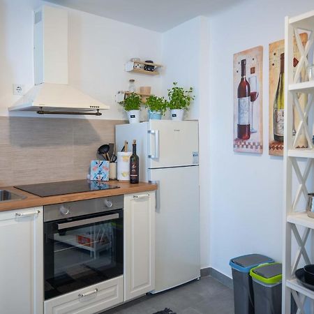 Apartment Montona พูลา ภายนอก รูปภาพ