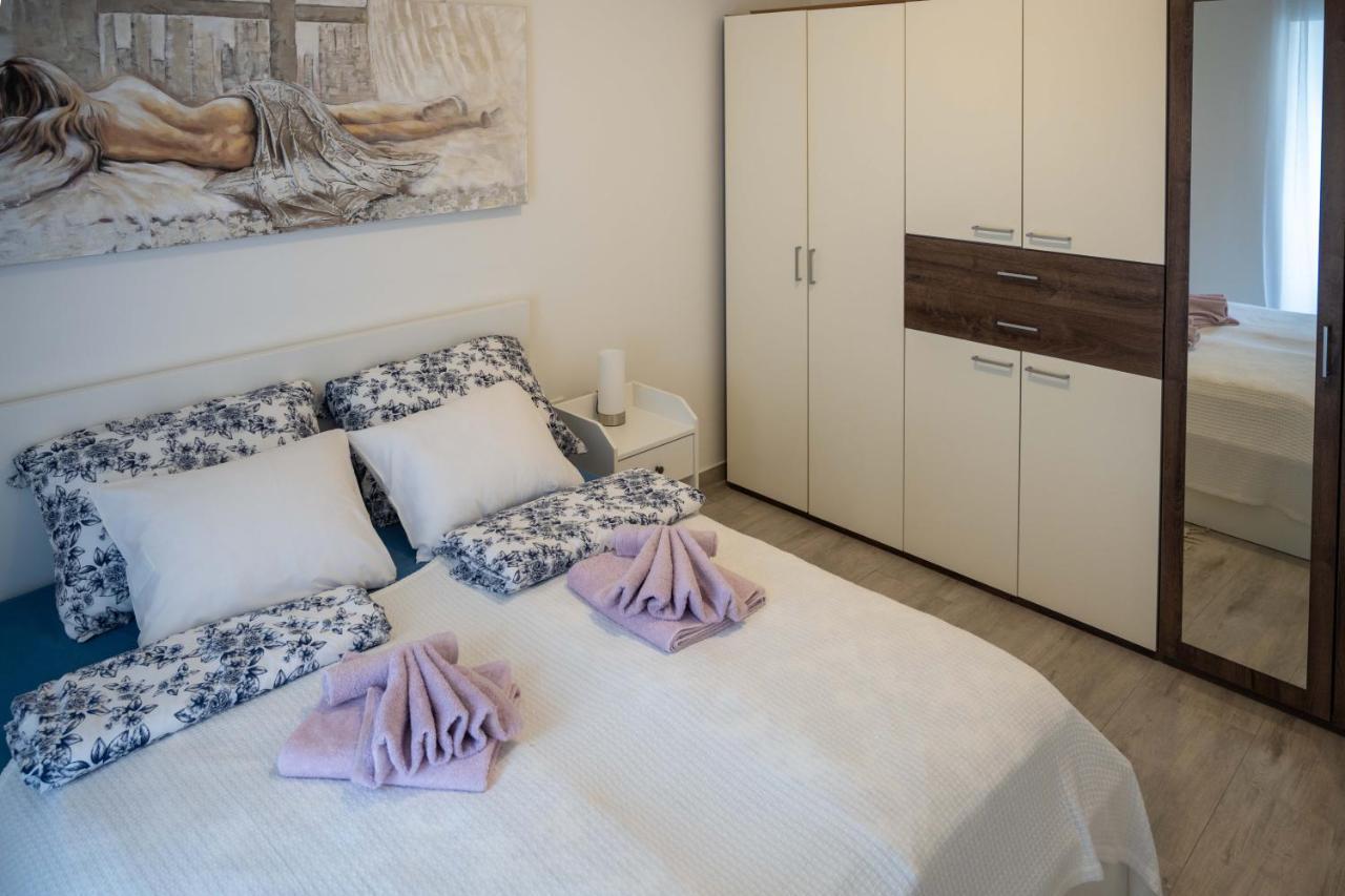 Apartment Montona พูลา ภายนอก รูปภาพ