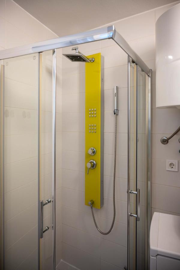 Apartment Montona พูลา ภายนอก รูปภาพ