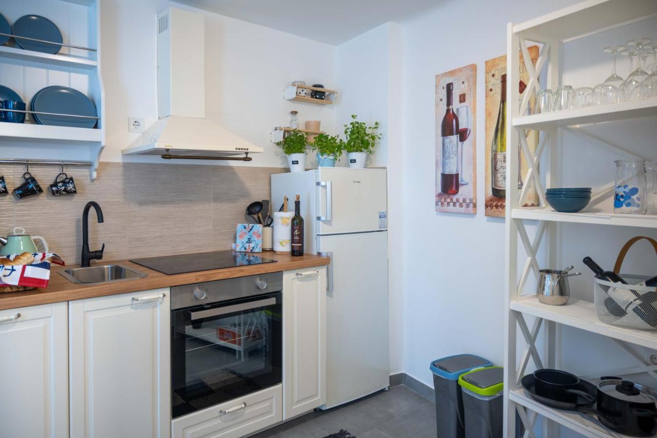 Apartment Montona พูลา ภายนอก รูปภาพ