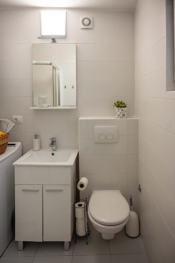 Apartment Montona พูลา ภายนอก รูปภาพ
